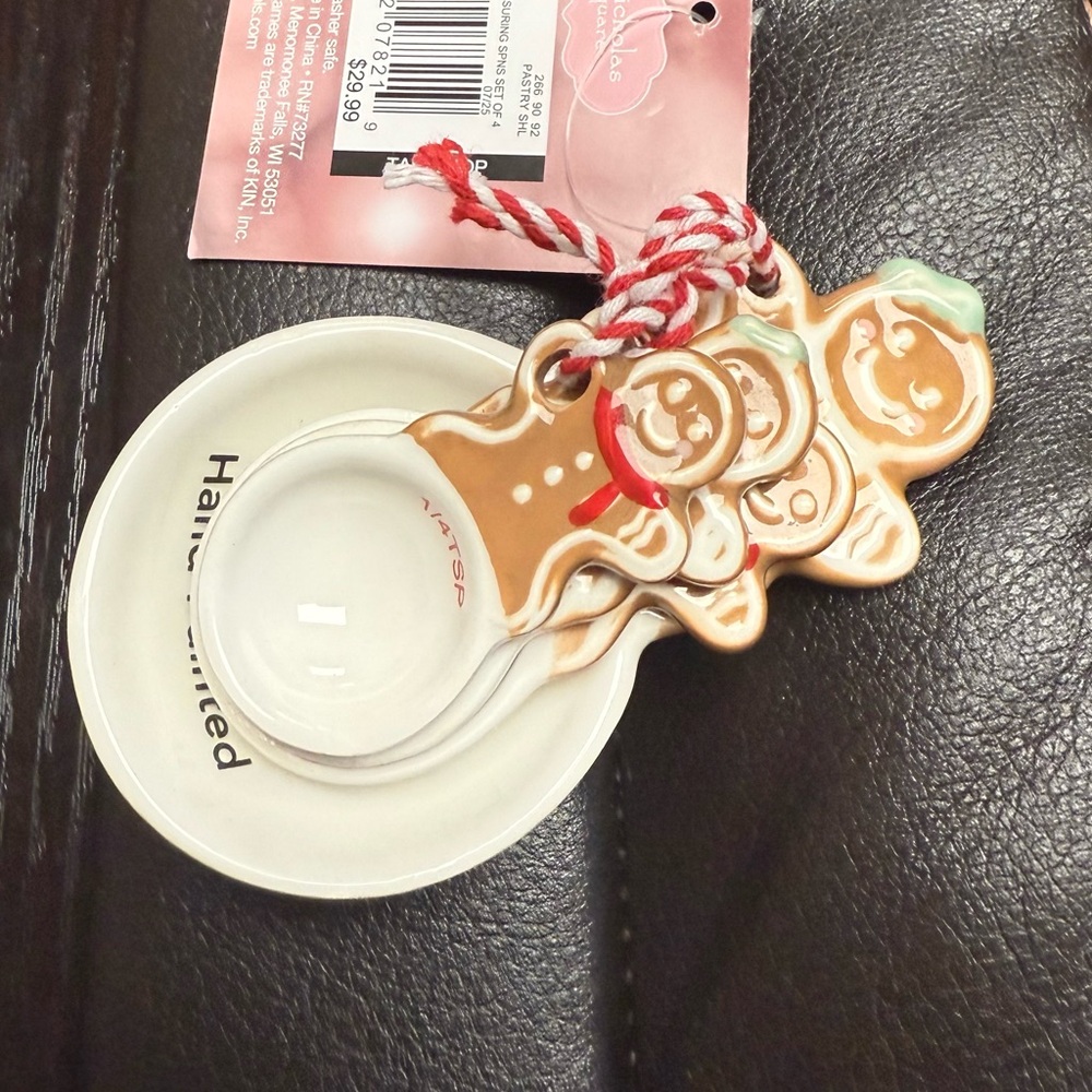 Holiday Time Gingerbread Measuring Spoons Set - Picture 3 of 3